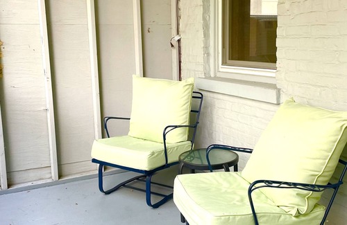 Forest Park Appartement | Clean and Comfy Updated Apt in Convenient Location