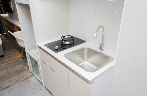 Serpong Appartement | Clean and Tidy Studio Room at Tree Park Apartment