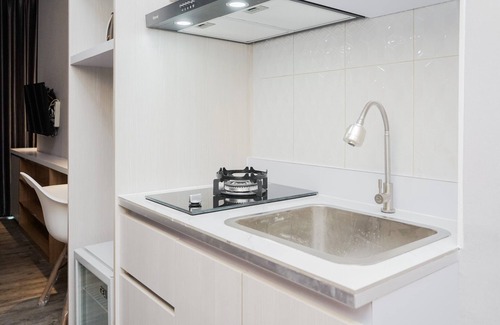 Serpong Appartement | Clean and Tidy Studio Room at Tree Park Apartment