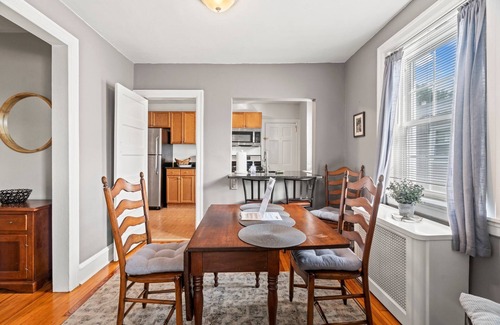 Bryn Mawr Appartement | ★ "Clean, Comfortable & Convenient