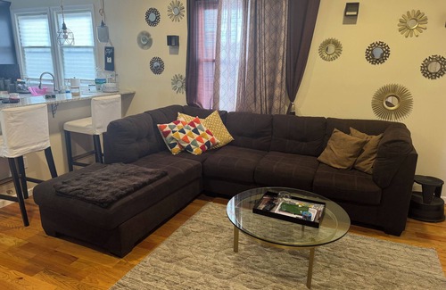 Linden Appartement | Clean comfy smoke friendly 2 bedroom stay