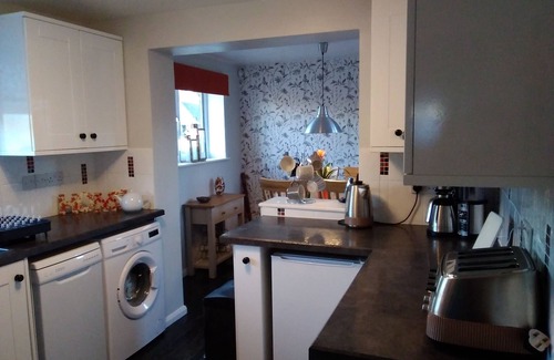 Melksham Maison | Propre, confortable et confortable sans se ruiner
