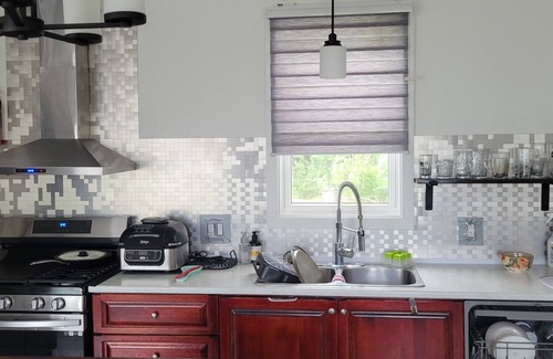 Russellville Maison | Clean & Cozy - Riverview only 1km from Gordon's Wharf boat slip