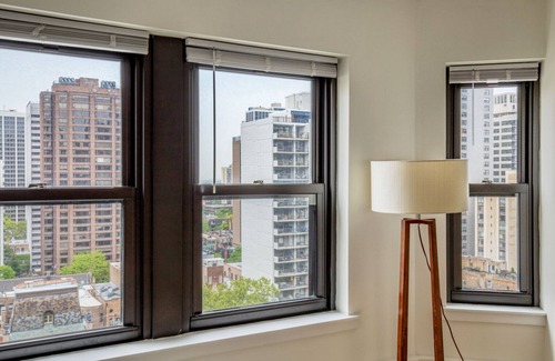 Gold Coast Appartement | Clean Gold Coast 1BR w/ Doorman & Gym, nr Park & Beach, by Blueground