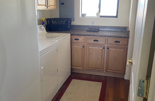 Young Maison | Clean home with a view, hunt Unit 23 in comfort!