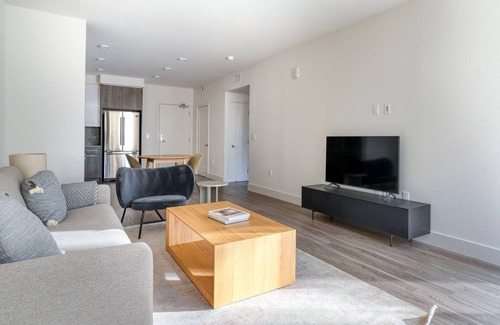 Mountain View Appartement | Clean Mountain View 1BR w/ Gym, Pool & Spa, nr Shopping, by Blueground