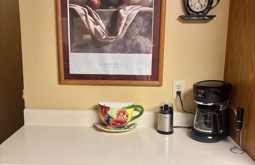 Marietta Appartement | Clean n Comfy apartment on 2 acres in a great safe location with Spa amenities.