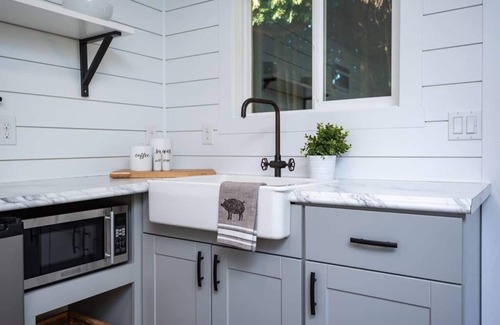 Camas Appartement | Clean & Private Escape! Tiny home style