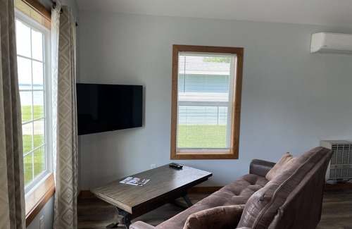 Bemidji Cabine | Clear Vue Resort on Lake Bemidji - 1 bedroom cabin