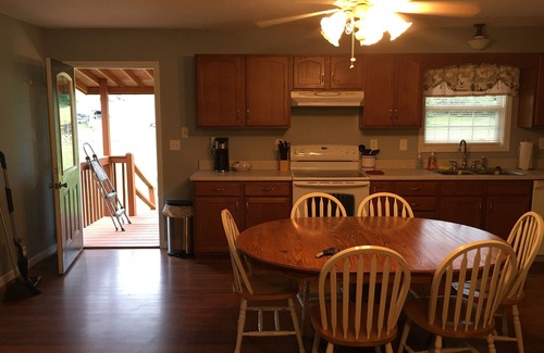 Newcomb Maison | CLEARFORK CREEK LODGING & RV CAMPGROUND HOUSE