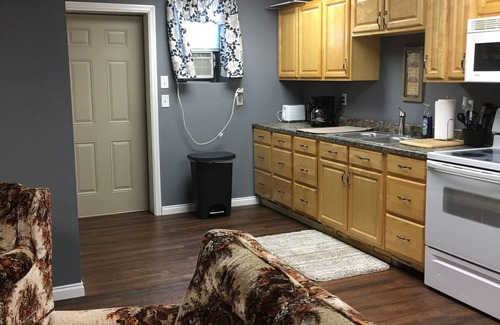 Newcomb Appartement | CLEARFORK CREEK LODGING & RV CAMPGROUND