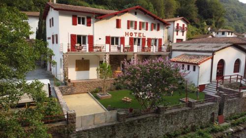 Valcarlos Maison | Clementenia - Maison d'hôtes