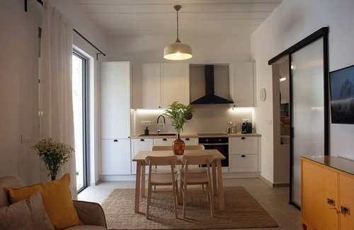 Argostoli Town Maison | Clementine's City House
