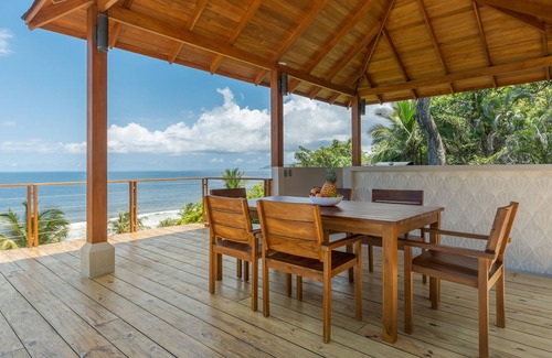 Tango Mar Maison | Tango Mar Beach House avec piscine à débordement!