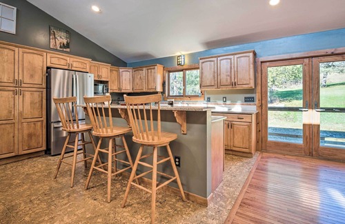 Union Dale Maison | Clifford Hilltop Home on 10 Acres!