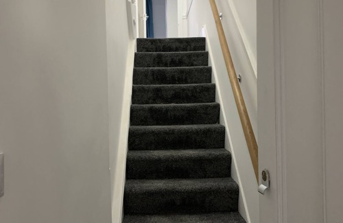 Westcliff-on-Sea Appartement | Cliffside Apartment Within Walking Distance of the Beach and Theatre
