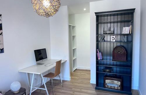 L'Hopital-le-Grand Appartement | Clim, TV LED, iMac - T2 design 1 à 4 pers équipé