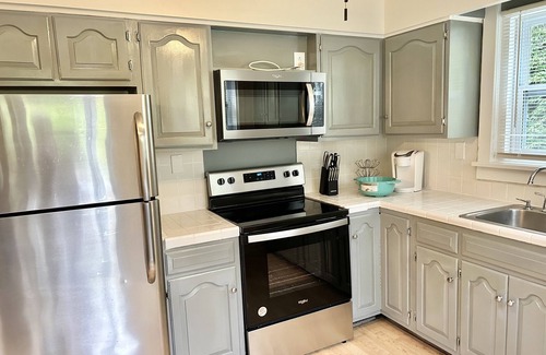 Monroeville Maison | Close to all things in Pittsburgh
