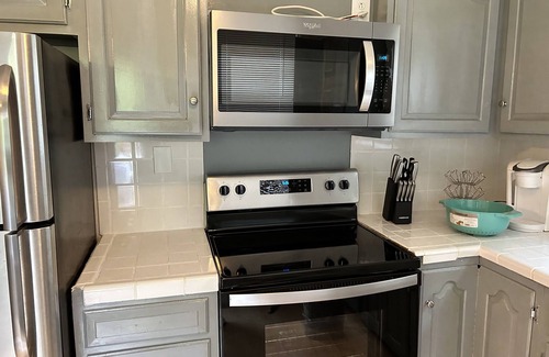 Monroeville Maison | Close to all things in Pittsburgh