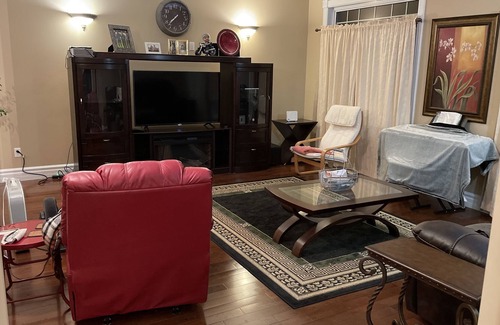 Colborne Maison | close to amenities and beach