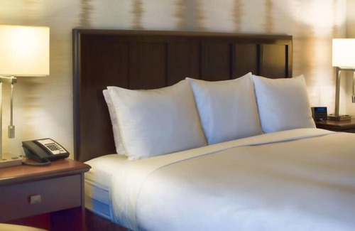 Fort Worth Hôtel | Close to Attractions! On-Site Restaurant, Indoor Pool, Hot Tub, Free Parking