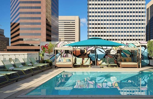 Civic Core Hôtel | Close to Convention Center + Rooftop Pool & Bar