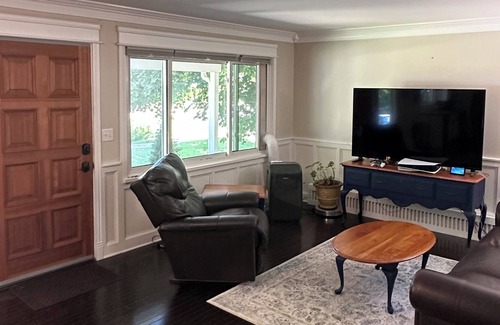 Ann Arbor Maison | Close to Downtown Ann Arbor, The Big House, U of M Campus and Medical Center