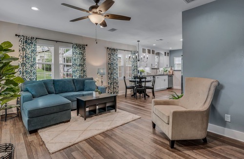 Brenham Maison | Close to Downtown Brenham