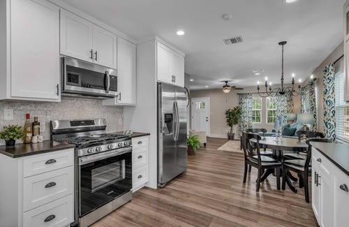 Brenham Maison | Close to Downtown Brenham