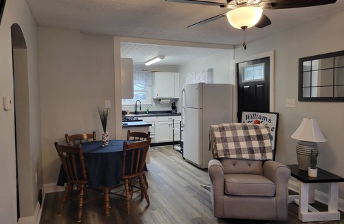 Conneaut Maison | Close to entrance to township park, Lake Erie, boat docks