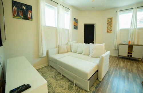 Seventh Ward Maison | CLOSE TO FQ + FAIRGROUNDS, SLEEPS 4 WITH W/D