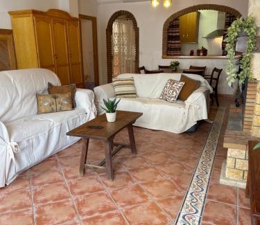 Guejar Sierra Appartement | Close to Sierra Nevada Casa Con Chimenea y Parking Las Golondrinas