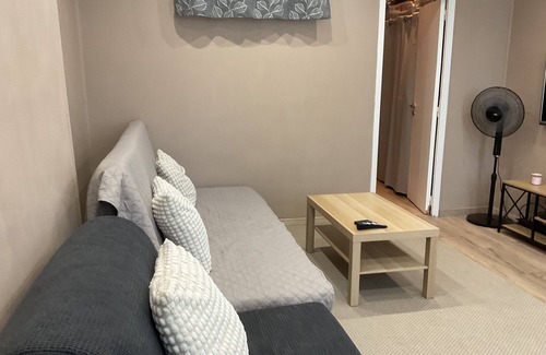 Saint-Charles Appartement | Closer than that, It's in the station