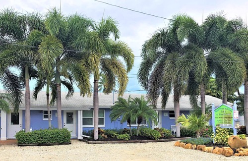 Saint James City Appartement | Closest Inn to Deep Water in St James City. Perfect for monthly rentals!