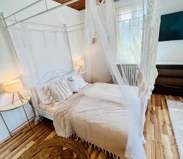 Homburg Appartement | Cloud 9 , Apartment mit Garage und Garten in Nähe der Uniklinik, Bosch, Ina Schaeffler