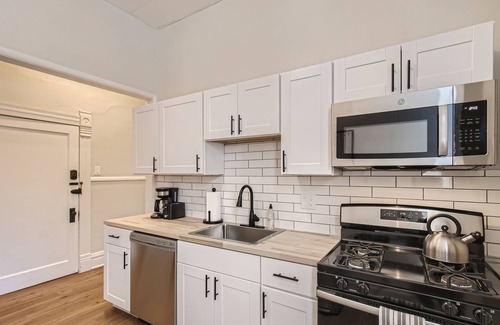 City Park Appartement | Cloud by Modern Midstay / 1 Block to City Park #C1