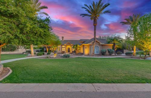 Circle G at Riggs Ranch Maison | Cloud Chandler