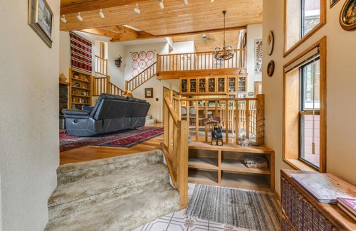 Cloudcroft Maison | Cloudcroft Mtn Home with Patio, Walk to Golf Course!