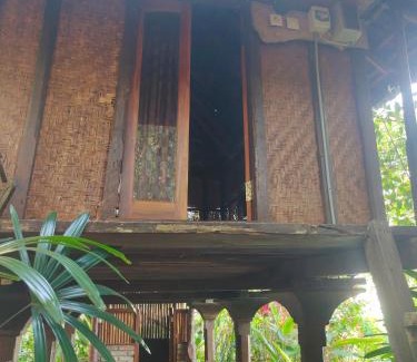 Sukasada Maison | CLOVE GARDEN