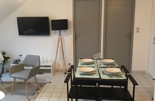 Carquefou Appartement | Club House 3 - Gîte tout confort au Coeur de Carquefou - bus N°85 à 50m