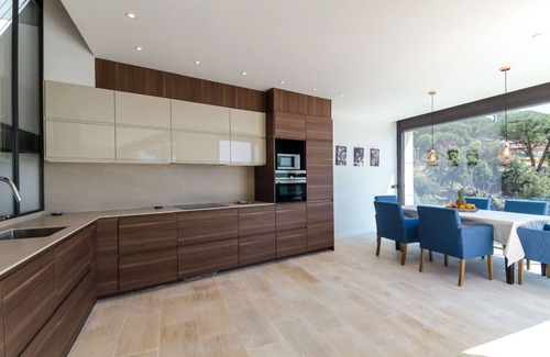 Tossa de Mar Villa | Club Villamar - Rosalicia est une luxueuse villa avec piscine privée, située dans une rue calme à...