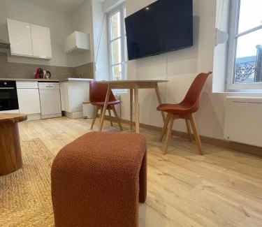 Charleville-Mezieres Appartement | CMG Studio 102 XL Petit-Bois Place Ducale