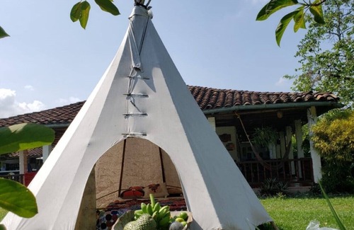Ginebra Autre | MATRIMONIAL HABITACION CON CAMA - Ginebra glamping a 10 minutos de ginebra.