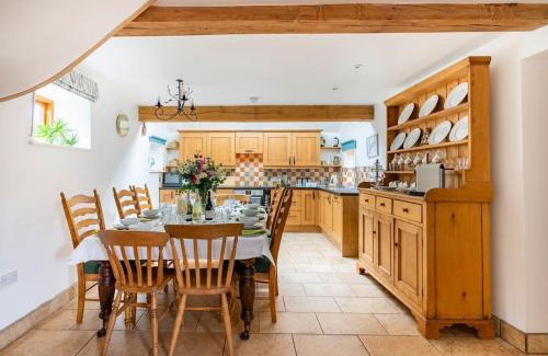 Bromyard Maison | Coach House - detached cottage within 135 acres