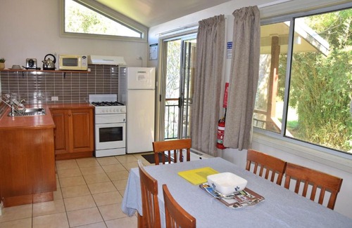 Rainbow Reach Maison | Coast and Country Cabin 4