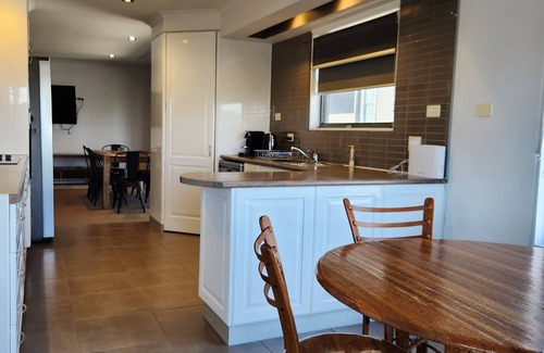 Sunderland Bay Maison | "Coast Leumeah " Surf Beach Phillip Island, close to beach & pet friendly home