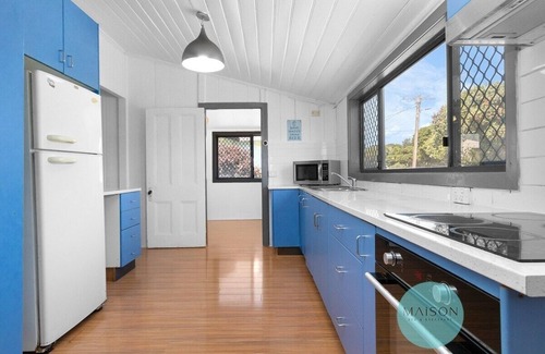 Manning Point Maison | Coastal Abode in the Heart of Manning Point