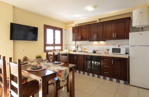 Punta del Hidalgo Appartement | Coastal apartment with terrace and pool