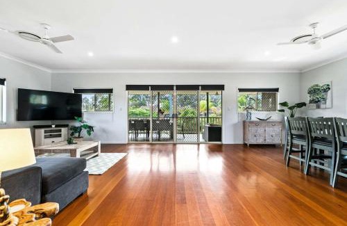 Traviston Maison | Coastal Bliss 6 Bedroom