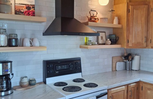 Brackley Beach Cottage | 3 Bedroom Cottage- 5 minutes to National Park Beaches